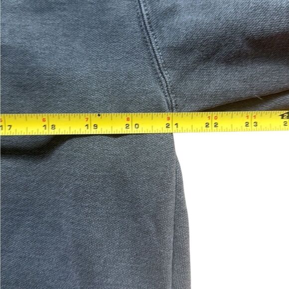 Comfort Colors Grey Crew neck Pullover Embroidered Chest Logo Medium - Picture 6 of 7